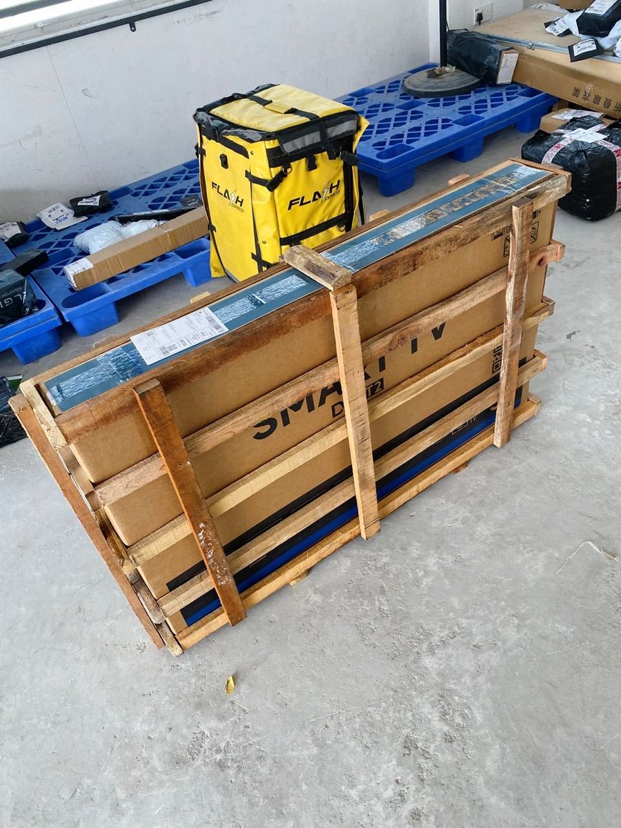 JEAANSP_TV's tweet image. Image Quality:terbaik abaikan mural di video.. packaging die safety parah..bunyi clear,gambar HD puas hati..wifi &amp;amp; apps blh digunakan..senang cite berbaloi dgn harga murah quality cmni..seller pn mudah berurusan..
#32H50-ZY#BTH3 RM900
#Importandexporttrade
#https://jeaansp.com/