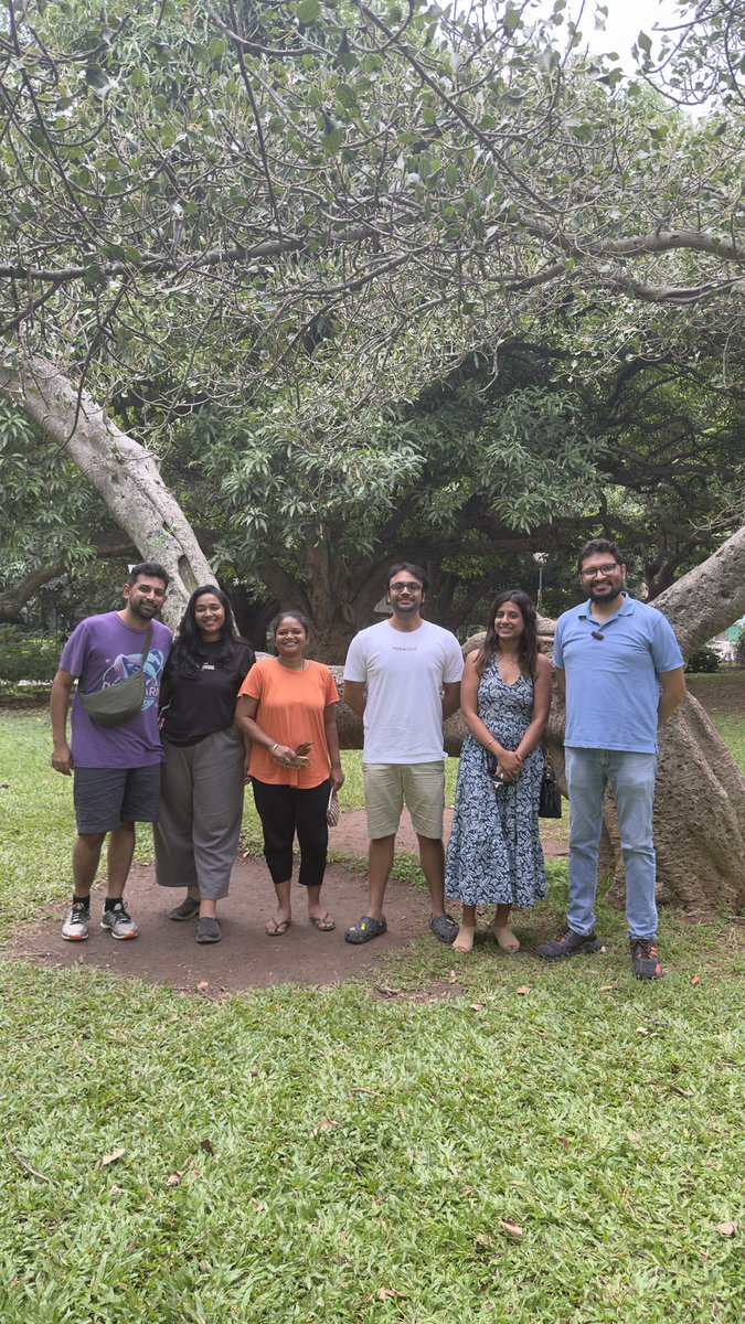 Mythematical1's tweet photo. 13-Jul 🔵 Main Gate Quest at Lalbagh:
Visitors from Mumbai &amp; a history student met mythical tales &amp; prehistory trivia rooted deep in the garden along with delightful surprises.

Join us for the next walk: 
https://t.co/ZocEsZJNTA
#BeforeAndBeyondHistory https://t.co/2zq5UHs9qX