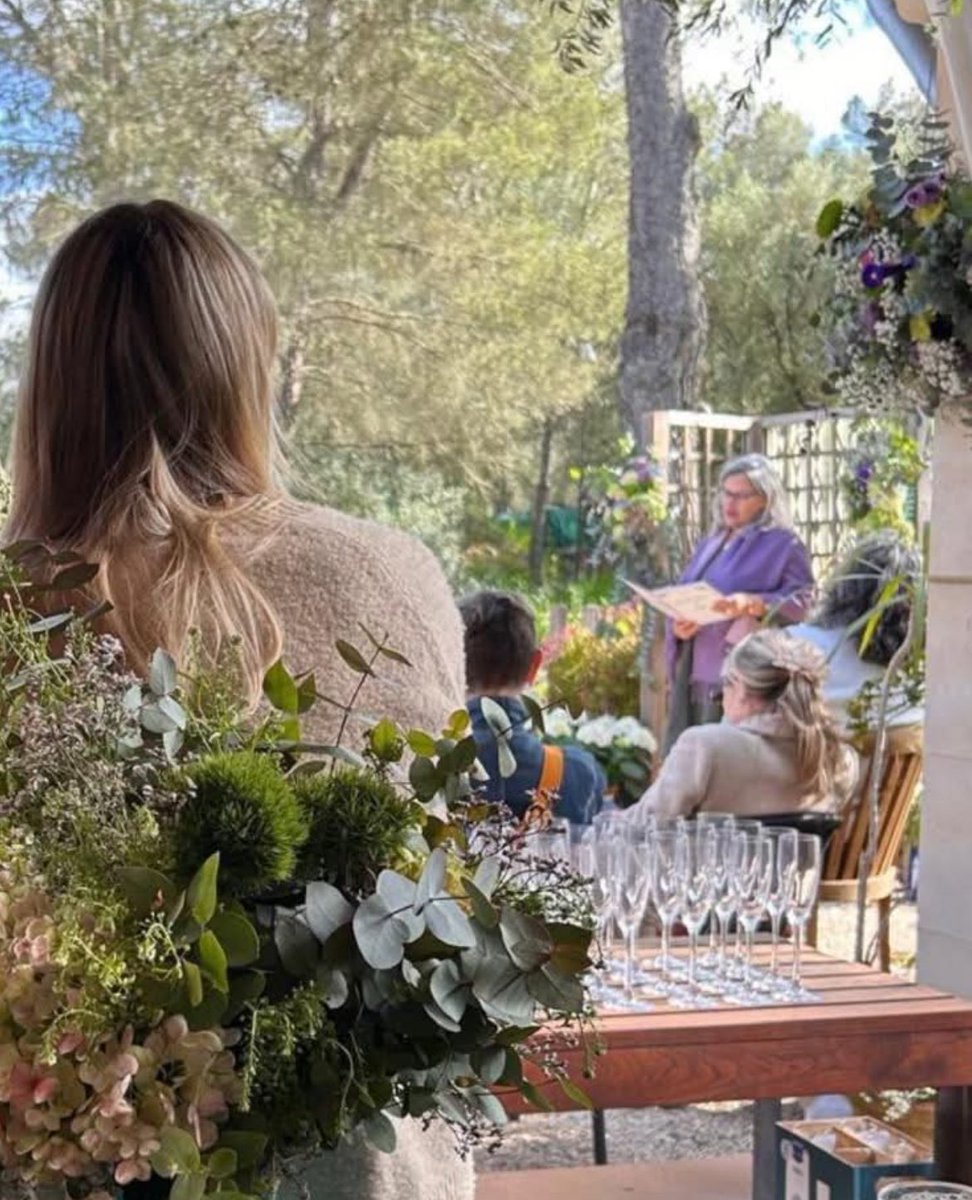 On today’s blog, a fascinating guest post from <a href="/GlynisGerman1/">Glynis German</a>, a celebrant and end of life doula living and working in Mallorca.

goodfuneralguide.co.uk/2025/08/saying…