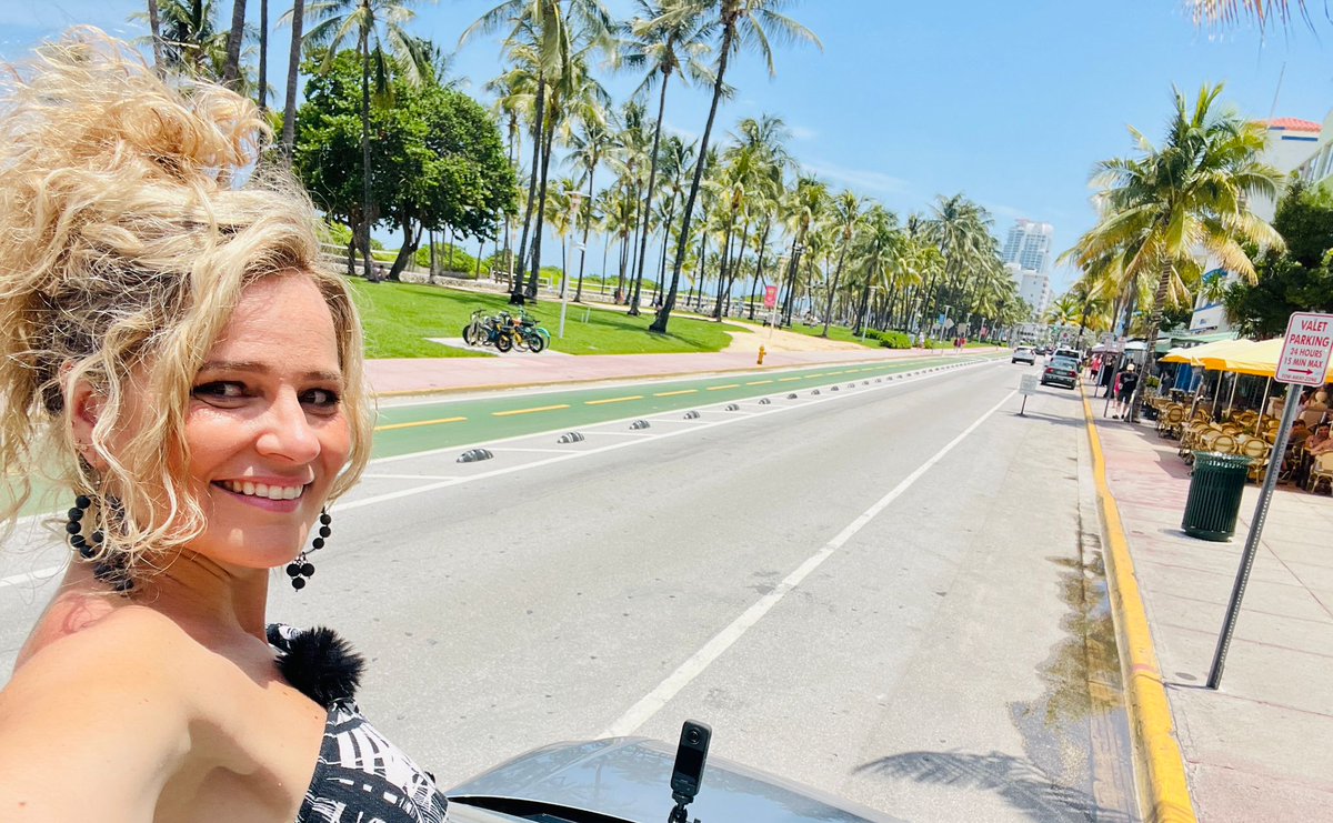 Valencians al món tweet media