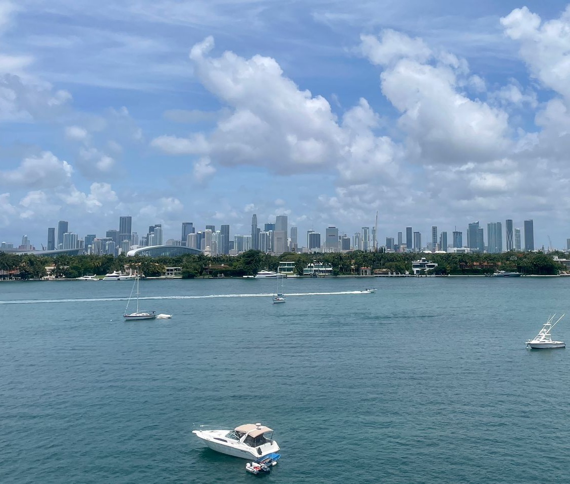 Valencians al món tweet media