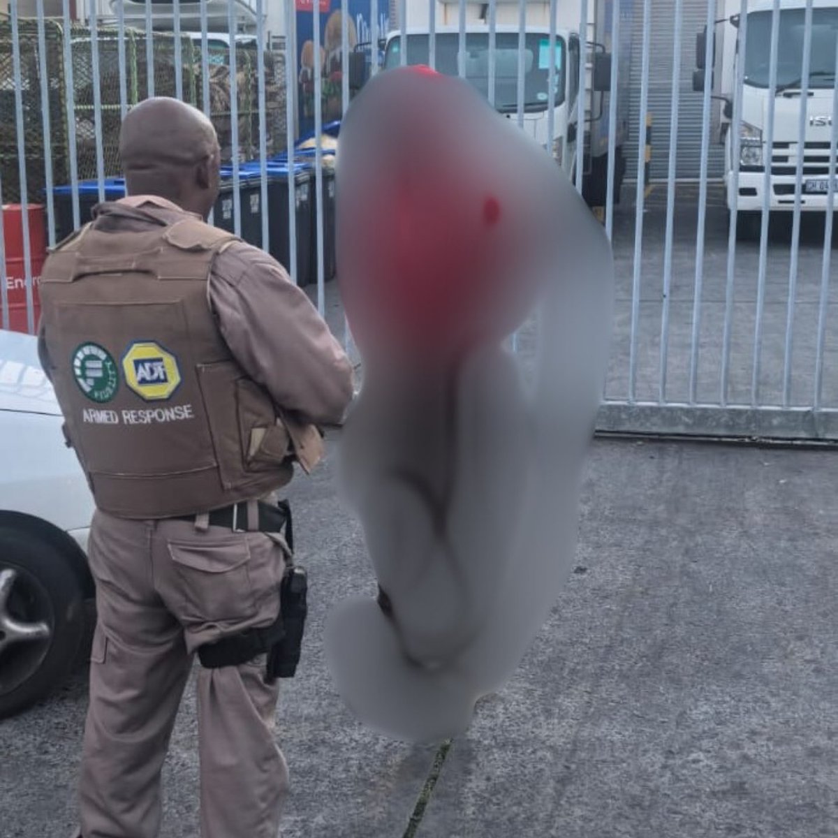 Fidelity_Secure's tweet photo. Well done to our officer for his vigilance in catching a vagrant who was trying to go in near Kunene Circle in Table View. We have a zero-tolerance approach to crime and will always do our best to keep you safe.
#FidelityADT #TableView #FidelityHeroes #FidelityServicesGroup https://t.co/CZMAfvpNsa