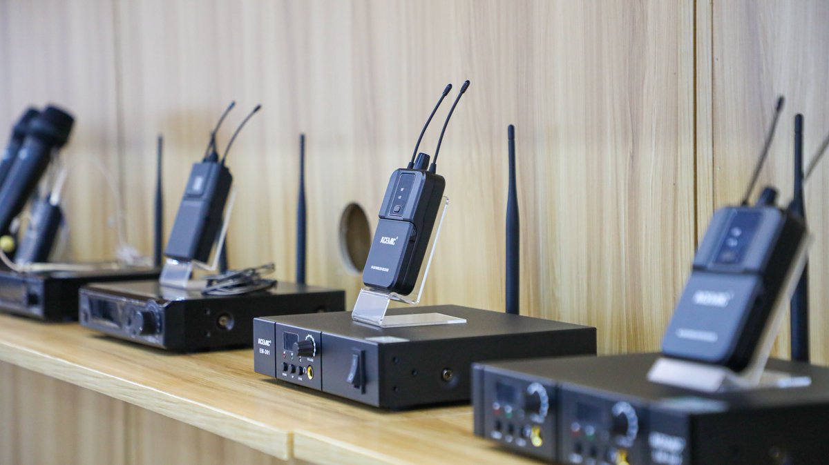 fengxinying324's tweet image. S1 Wireless Monitoring System
#S1Wireless #InEarMonitoring #WirelessAudio #LivePerformance #LowLatency #UHFSystem #WirelessReceiver #AudioMonitoring #StageGear #MusicGear #SoundEngineer #ClearSound #ProfessionalAudio #LiveSound #MonitoringSystem #ReliableAudio #InterferenceFree