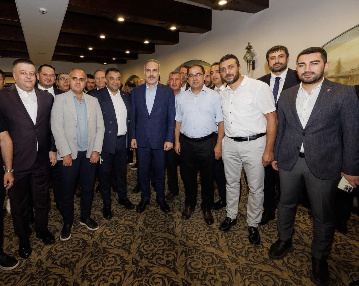 Aksaray Valiliğimiz ev sahipliğinde, Dışişleri Bakanımız Sayın Hakan Fidan ile STK Başkanları ve iş insanları olarak verimli bir toplantı gerçekleştirdik.