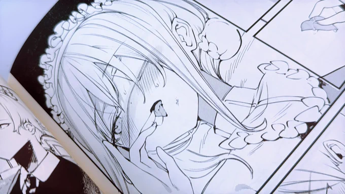 見本誌きました! きれい…あと紙だとやっぱりなんかえっちにみえる…