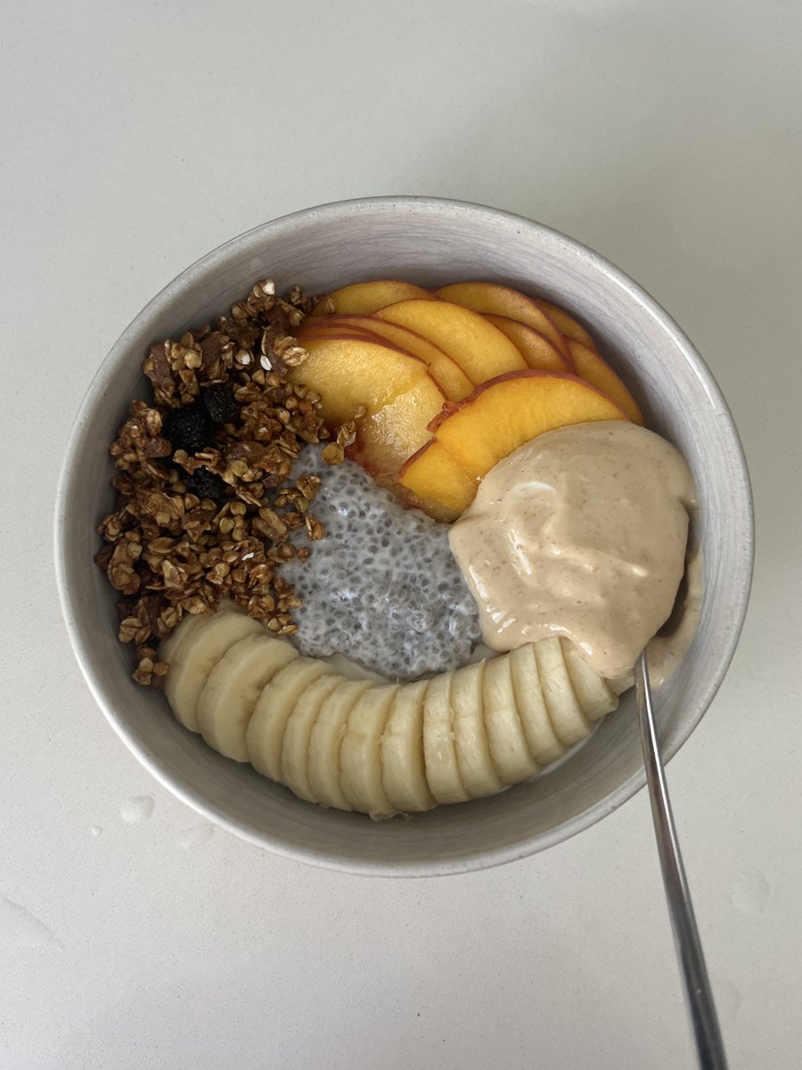 Char 🫒 tweet media