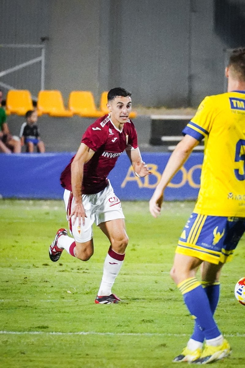 realmurciacfsad's tweet photo. 🆕 🎙️ Hoy lunes 11 de agosto a las 13:00 horas Antonio David será presentado ante los medios de comunicación en la sala de prensa del estadio Enrique Roca de Murcia. https://t.co/LwPgabivkc