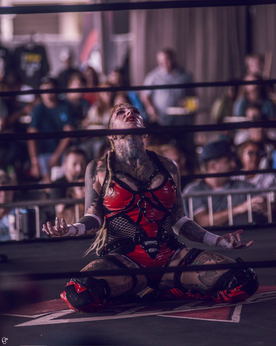 (-(-(-👽-)-)-) (@_modernmyth_) on Twitter photo . <a href="/WWNSHINE/">SHINE Wrestling</a> <a href="/thefloridamaam/">Lindsay Snow</a> always gives her matches that Big Fight Attraction vibe; she's as real as they come...
#ShineWrestling83 #ModernMythPhotography . <a href="/WWNSHINE/">SHINE Wrestling</a> <a href="/thefloridamaam/">Lindsay Snow</a> always gives her matches that Big Fight Attraction vibe; she's as real as they come...
#ShineWrestling83 #ModernMythPhotography
