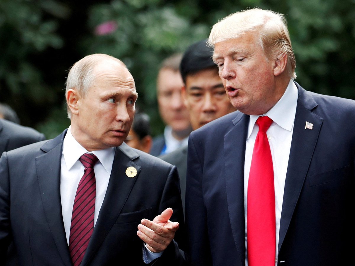afgehmie's tweet photo. Zelenskyy is complaining about being excluded from the first Trump-Putin meeting.

I think Zelenskyy is being selfish here. Because he(Zelenskyy) has met Trump many times about ending this war without Putin being at the meeting. 

Must he attend Putin’s first meeting with Trump? https://t.co/mPMTaWQiPx