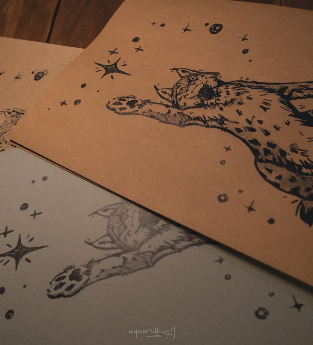 aquarellewolf's tweet photo. Print Lynx and Stars. 
Screen printing.

#aquarellewolf #aesthetic #artist #art #lynx #lynxart #screenprinting #художник #шелкография #рысь #print https://t.co/3zBJZuojrt