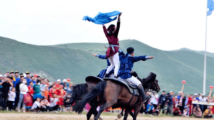XinhuaTravel's tweet photo. I just wrapped up my journey through Xilingol League and Hinggan League! The stunning landscapes and rich cultural traditions offer a glimpse into the amazing lives that the locals lead. I hope to share the unique charm of these places with more people. #HarmoniousCoexistence https://t.co/3tqWmz8u3s