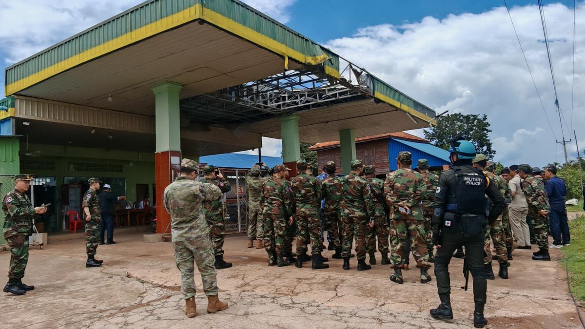 OBvlogs's tweet photo. The Military Attaché Corps Phnom Penh (MACPP), which comprises fourteen participants from nine countries, 

visited conflict-affected areas in Cambodia’s Banteay Ampil district on Sunday to inspect the situation on the ground,following Cambodia’s 

implementation the ceasefire. 
They visited the Ta Moan Senchey Health Centre, Ta Moan Senchey Primary School, and a nearby petrol station, all of which were destroyed by Thai bombings. Hong Raksmey