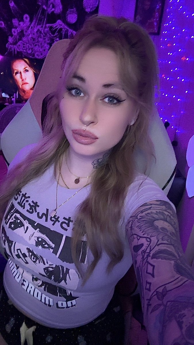 Phinxx__'s tweet photo. Gooood morning nerdssss!!! 💘💘
Purple Partner Push! 🤞🏻✨

https://t.co/dNGWCV66Nm 💜
https://t.co/dVZm63Yba6 💚 https://t.co/BgmZEJMegs