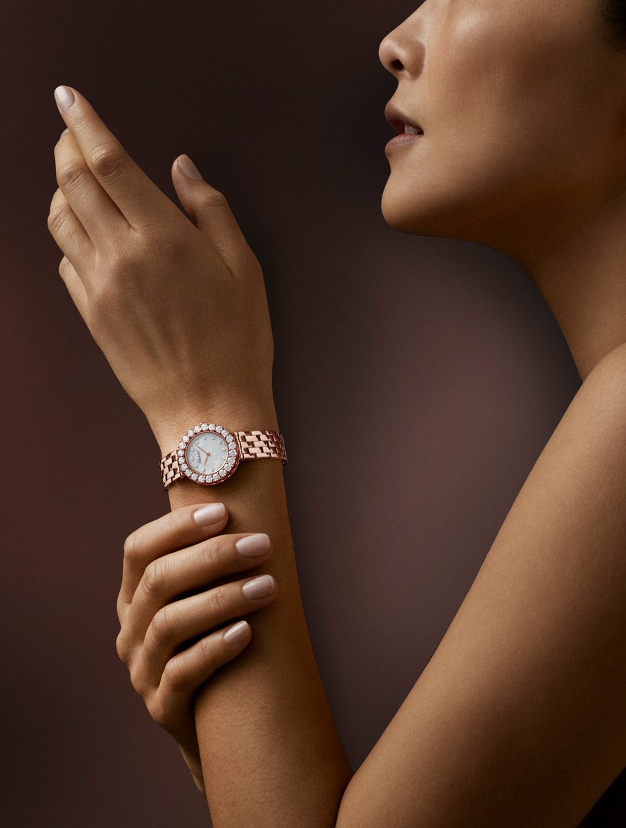 PlazaSenayan's tweet photo. When high jewellery meets the precision of watchmaking .
Discover Chopard LโHeure du Diamant at The Time Place Plaza Senayan, Level 1.
#WhatsOnPlazaSenayan #PlazaSenayan #TheTimePlace #Chopard https://t.co/YoI2BhsAsX