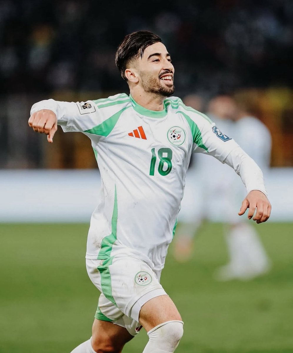 🚨 Benfica está interessado em assegurar a contratação de Mohamed Amoura, segundo o <a href="/Record_Portugal/">Record</a>.
O VfL Wolfsburg quer 35 milhões de euros pelo avançado de 25 anos, adianta a mesma fonte.
O atleta fez 10 golos e 9 assistências em 34 jogos pelo emblema alemão em 2024/25.