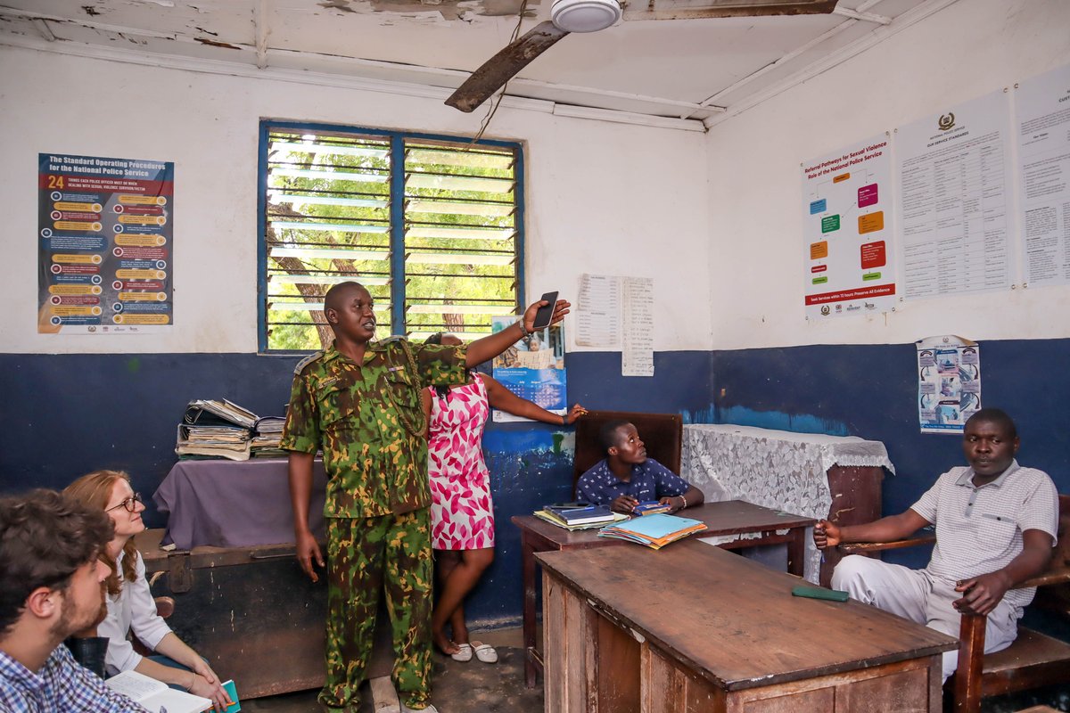 Huria_KE's tweet image. Mikindani, Tononoka, &amp;amp; Nyali Police Stations are leading the way in quality service, digitization, &amp;amp; training of @NPSOfficial_KE to tackle #SGBV with gender-sensitive approaches. Digitized crime clocks &amp;amp; more! @FCDOGovUK  visit witnessed the progress

#PoliceReforms