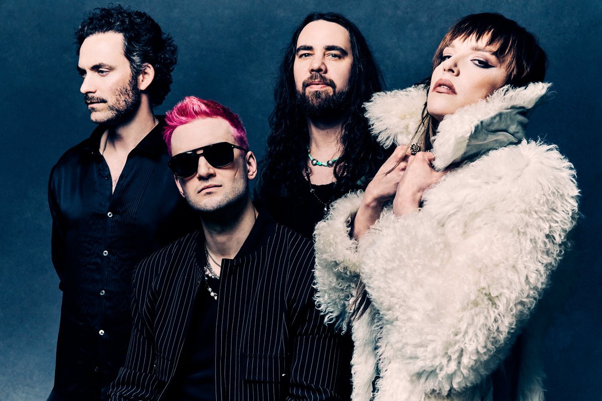 .<a href="/Halestorm/">Halestorm</a> have released their sixth album 'Everest', alongside a video for 'Like A Woman Can' bringthenoiseuk.com/202508/news/mu…