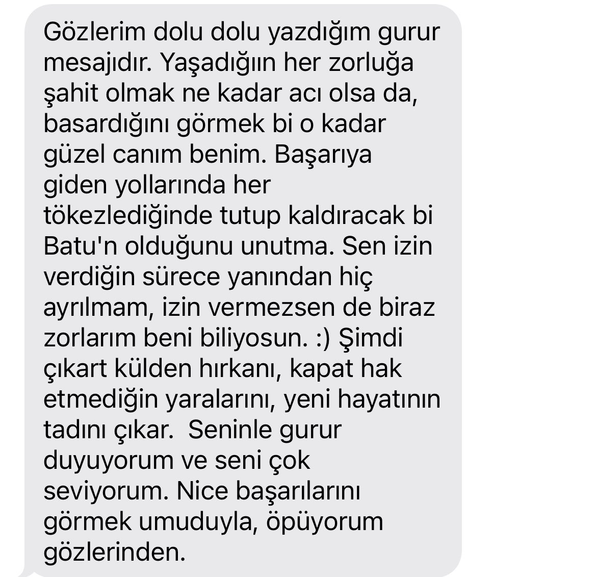 İlk iş günümde bana yazdığına bakın. Bir insanın bazen ailesinden bile önde gelen arkadaşları olmalı iyi ki hayatımdasın canım arkadaşım :)