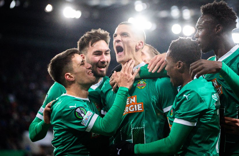 ↪️ Leader vor Unterschrift. Der <a href="/skrapid/">SK Rapid</a> arbeitet intensiv an der Verlängerung des 2026 auslaufenden Vertrags mit IV Nenad #Cvetkovic 🇷🇸. 51 Pflichtspiele / 3 Tore für den #SCR. Baldige Einigung erwartet ✍️

<a href="/SkySportAustria/">Sky Sport Austria</a> #SCR2025 #skrapid #SkyBuliAT 

Bild: IMAGO