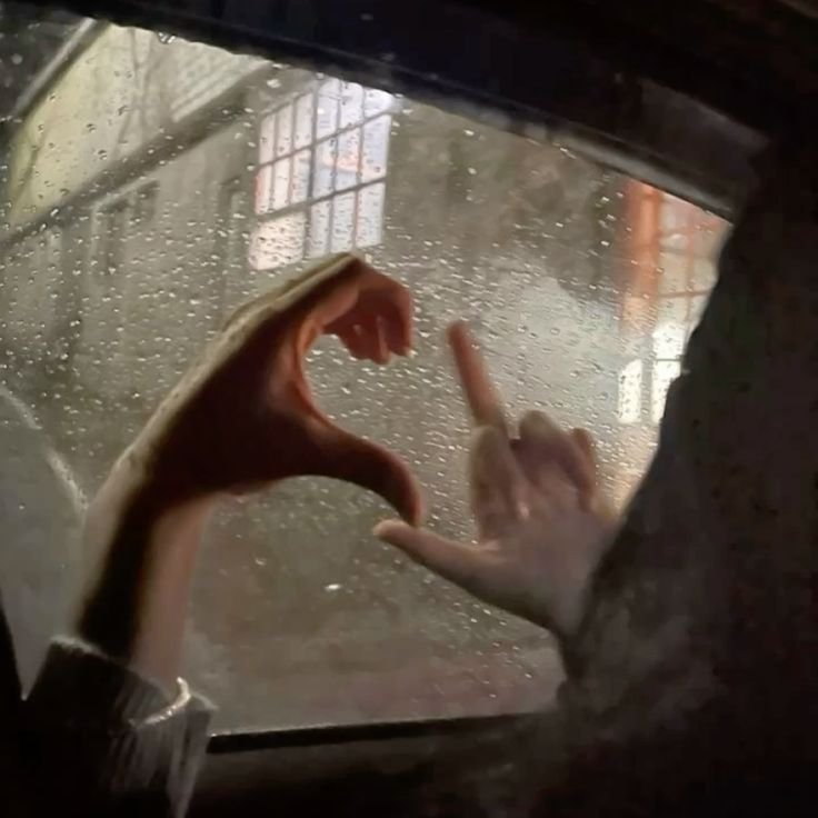 casey ᥫ᭡ tweet media