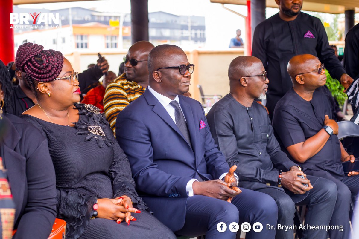 __RayRyan's tweet photo. Youth empowerment is not just a goal, it’s a promise.He is investing in the leaders of tomorrow. Their dreams are the blueprint for our nation’s future. #BryanIsComing https://t.co/9SD3rfZ32r