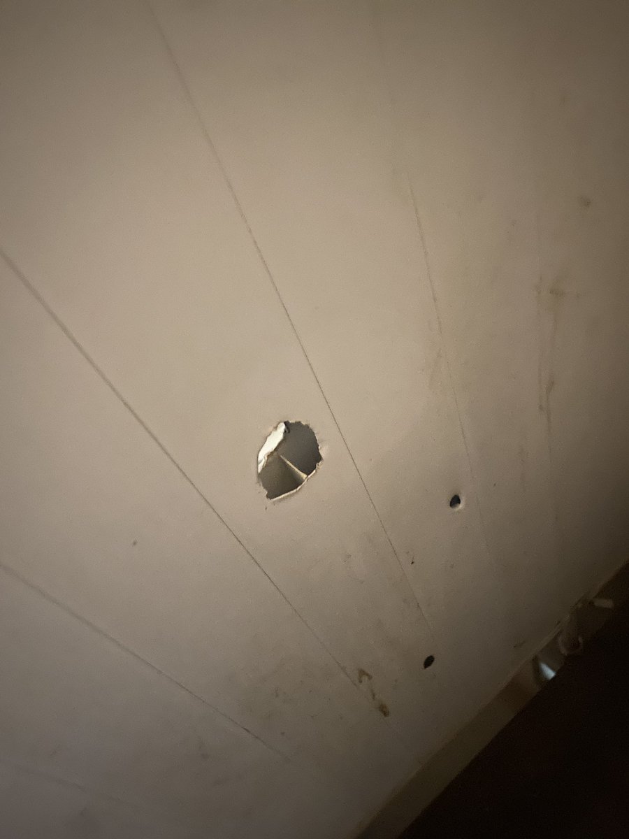 มีใครอยู่ม้าย