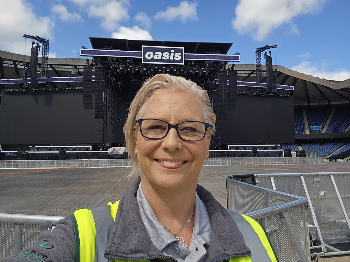 Julia MCPara tweet media