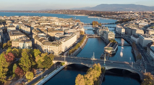 eandtbooks's tweet photo. An excellent first review from @thetimes for Robert Winder's new travelogue, #ThreeRivers: The Extraordinary Waterways That Made Europe

‘An enjoyable grand tour of western European history … full of flavour and sparkle.’ The Sunday Times

https://t.co/1MigXTQANP
#Travel #River https://t.co/suN5PmS6Su
