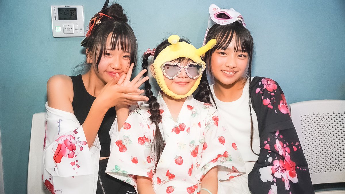 ビビンバ　あーちゃん 🎾🏸⛳️ 毎年ヘビロテ🫶🏻鬼厚底サンダル😇 今年も現場の意見が