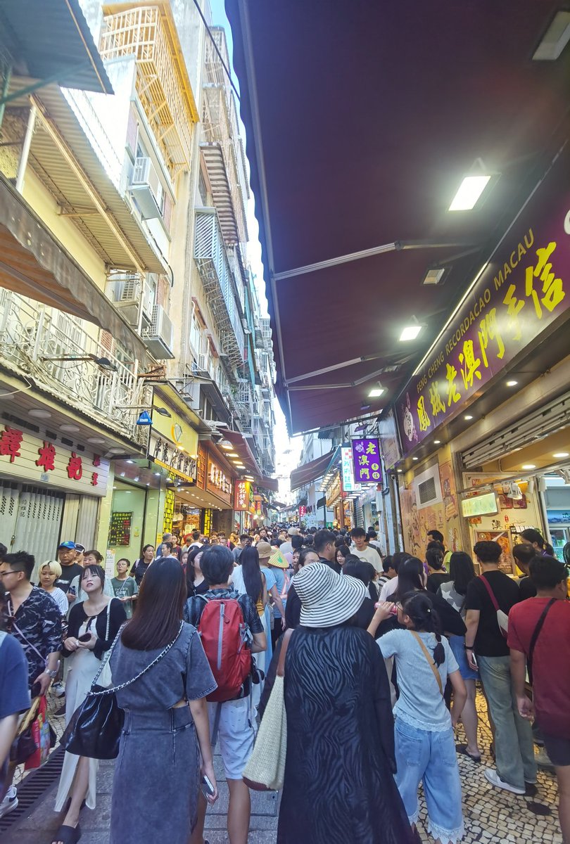旅游只是换个地方做爱罢了