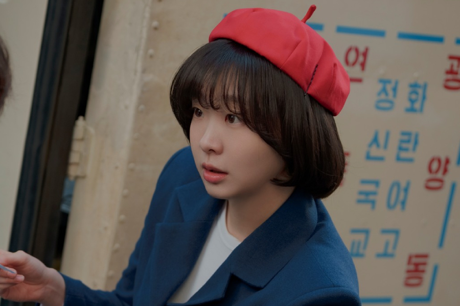 soompi's tweet photo. #KimDaMi Is A Hardworking Bus Conductor Chasing Her Dream Of Becoming A Teacher In "#AHundredMemories”
https://t.co/kxJJij33Uh https://t.co/lJN7gmHR8Z