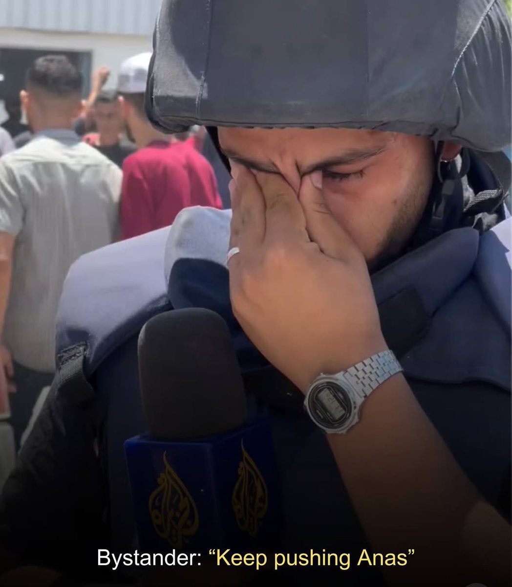 KushiticGyal's tweet photo. They killed Anas al Sharif, but they can’t kill the truth he carried. He reported with courage when the world looked away, his voice breaking through the smoke and rubble. Today gaza buries a journalist, and the world buries a piece of its conscience. May he rest in power. https://t.co/Eahaf123II