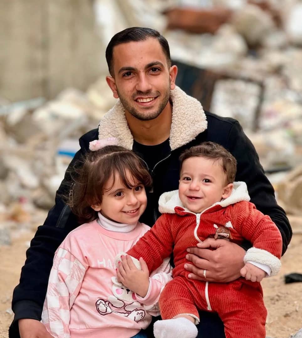 لَعُمرك هذا ممات الرجال ومن رام موتاً شريفاً فذا.