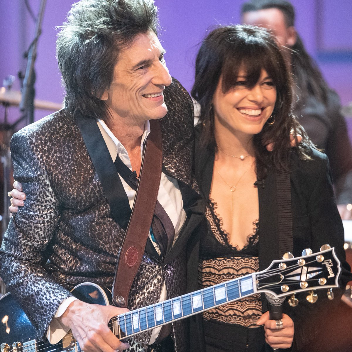 🎶<a href="/ImeldaMay/">Imelda May</a> joins Ronnie on his latest song ‘You’re So Fine’, available to stream now, via <a href="/BMG/">BMG</a>:
ronniewood.lnk.to/youresofine
 The track is from Ronnie’s upcoming release FEARLESS - THE ANTHOLOGY, out September 26th everywhere, pre-order now! 
ronniewood.lnk.to/fearless