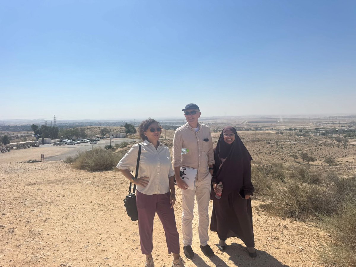 DukiumHeb's tweet photo. אתמול, במהלך ביקור שטח חשוב עם שגריר פולין, הוא התבטא בתדהמה על כך שבמדינה מפותחת כמו ישראל – עם כל הקדמה הטכנולוגית והמשאבים – יש עדיין כפרים בדואיים בנגב שנמצאים בתנאים קשים כל כך. לדבריו, הפער מזעזע, והכפרים מזכירים מדינות עולם שלישי.
המשך בטוויט הבא בשרשור 👇 https://t.co/htWROKrgNE