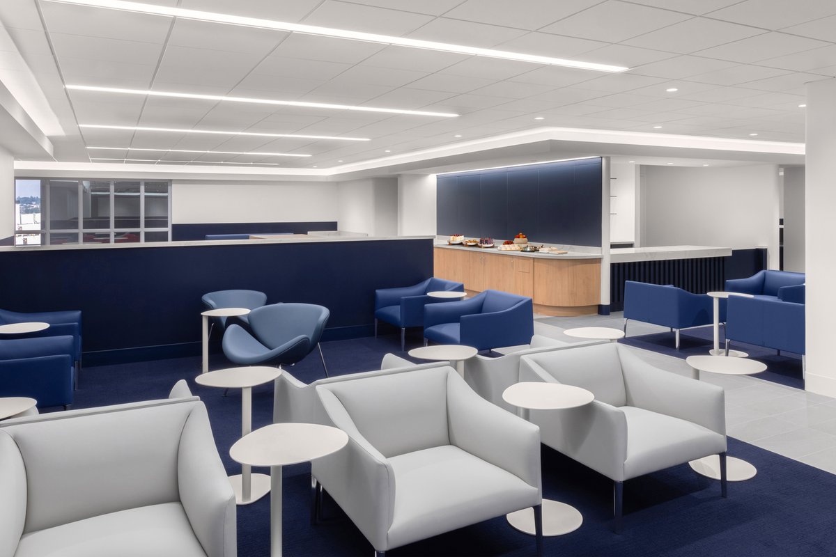 AFnewsroom's tweet photo. #AirFrance has reopened its completely redesigned lounge at @BostonLogan.
Located in Terminal E, the new space offers enhanced comfort, a refined French-style atmosphere, and an elevated dining experience. https://t.co/vYJ9Z2xqzQ https://t.co/MjjiXC0n2D