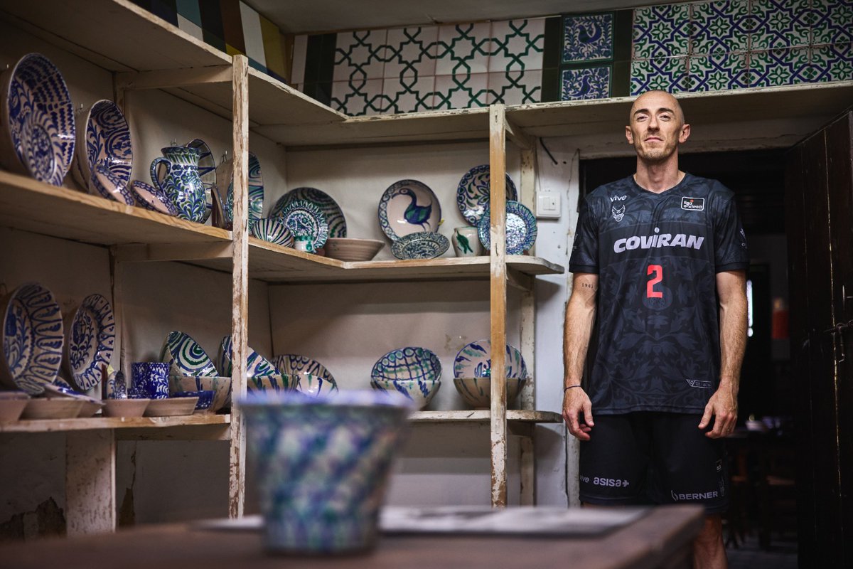 𝐅𝐚𝐣𝐚𝐥𝐚𝐮𝐳𝐚 𝐩𝐨𝐫 𝐛𝐚𝐧𝐝𝐞𝐫𝐚. 

😍 A cualquier buen granadino le encanta la cerámica de Fajalauza. Ahora vamos a hacer que le guste a toda España.

#ContigoFundación