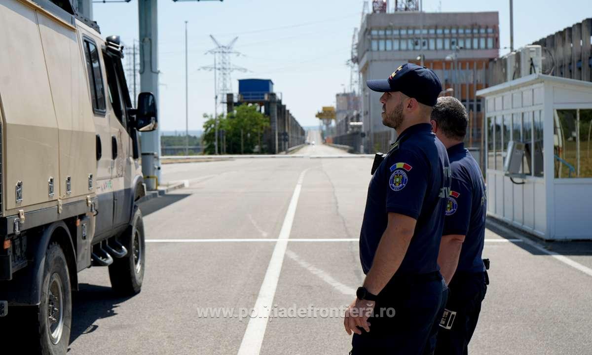 Poliția de Frontieră (@frontieraro) on Twitter photo Rezultate înregistrate la frontieră în ultimele 24 de ore politiadefrontiera.ro/ro/main/i-rezu… #politiadefrontiera via <a href="/FrontieraRO/">Poliția de Frontieră</a> Rezultate înregistrate la frontieră în ultimele 24 de ore politiadefrontiera.ro/ro/main/i-rezu… #politiadefrontiera via <a href="/FrontieraRO/">Poliția de Frontieră</a>