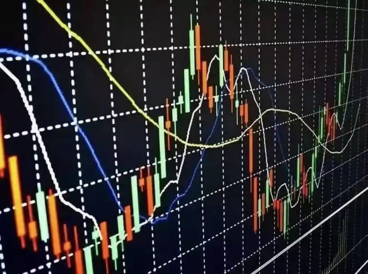 mukesh333cri's tweet photo. 😳😮🥽
 He's a finance professor @EmannuelLucas4. I made $120,000 in two weeks buying the stocks he recommended. Well worth watching. 
#stocks #finance #SP500 🥄 $HBAR #CandlestickChart🧡 $SAND #MainForceFunds🐐 $VIC  #StockMarket♦ $INVZ https://t.co/jtegsljv8U