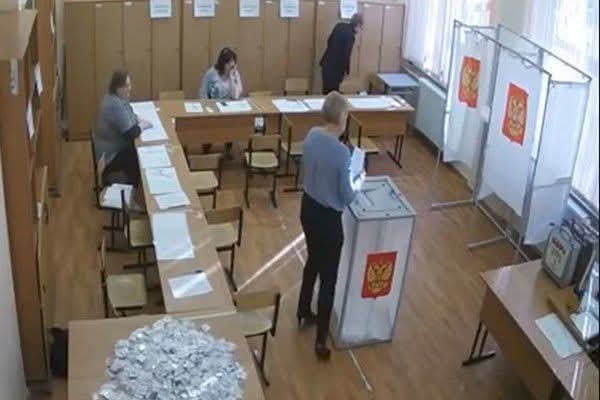 xxeegghhffrr's tweet photo. Круговорот в Аду.👀😲

1. Учительница делает вброс. Итог — фальшивый президент.
2. Кремль развязывает войну с соседом.
3. Двоих сыновей учительницы забирают на эту бойню. Первый здыхает, второй "самовар" обездвижен. 
4. Учительница стала сиделкой, не выдержала и повесилась https://t.co/Nj9UfcBWRw