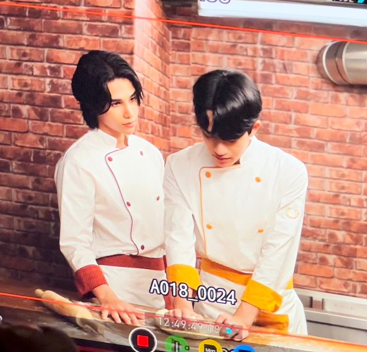 A 🪐 || ♡ (@aotwrit3rsbl0ck) on Twitter photo whaaat.... I would never... where did all these pictures come from 👀
#KimChay #WujuBakery #HappyEndingSeries whaaat.... I would never... where did all these pictures come from 👀
#KimChay #WujuBakery #HappyEndingSeries