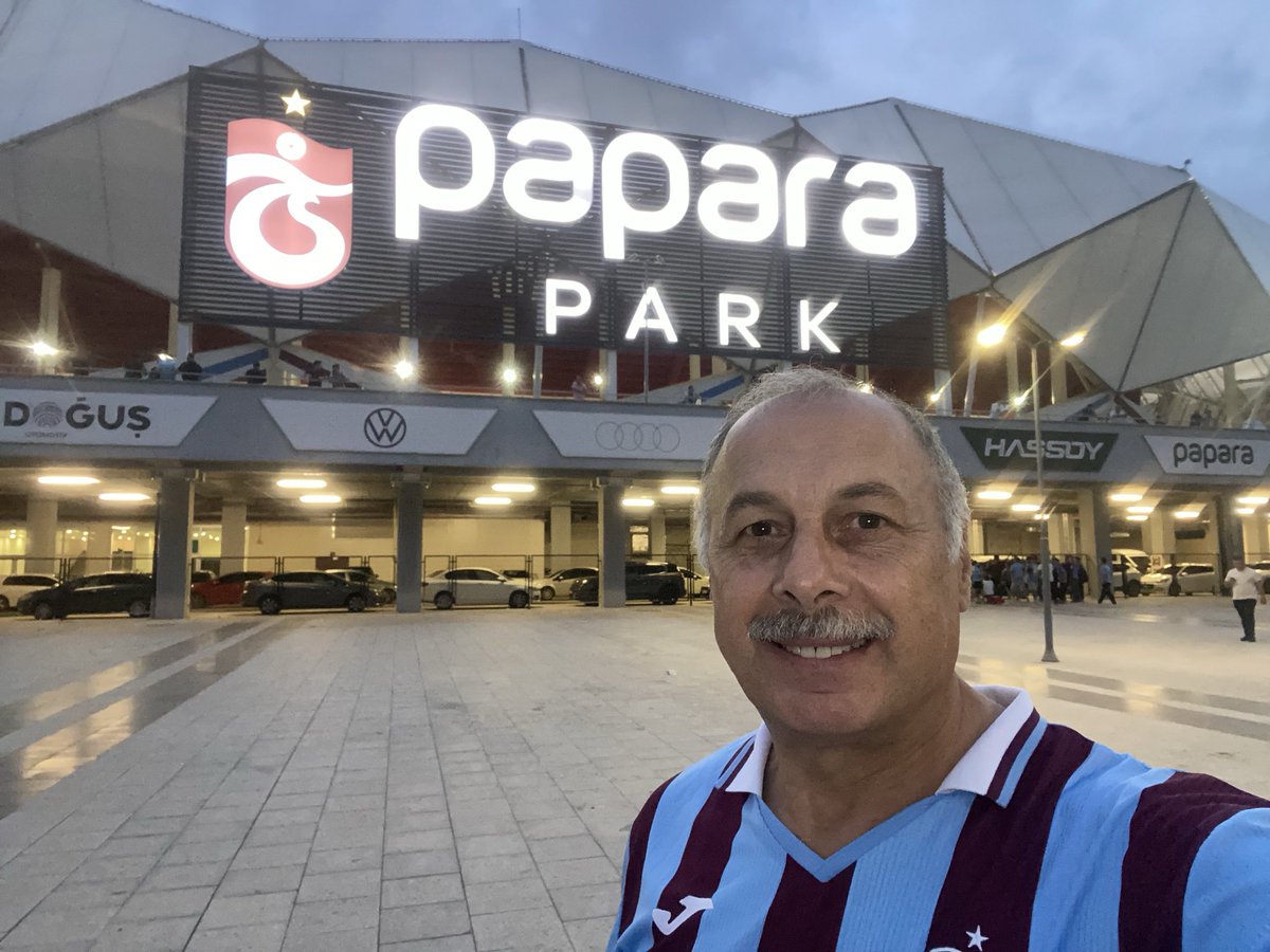 #BugüngünlerdenTrabzonspor  Sevdam ile buluşma zamanı 💙❤️çok özledim çok