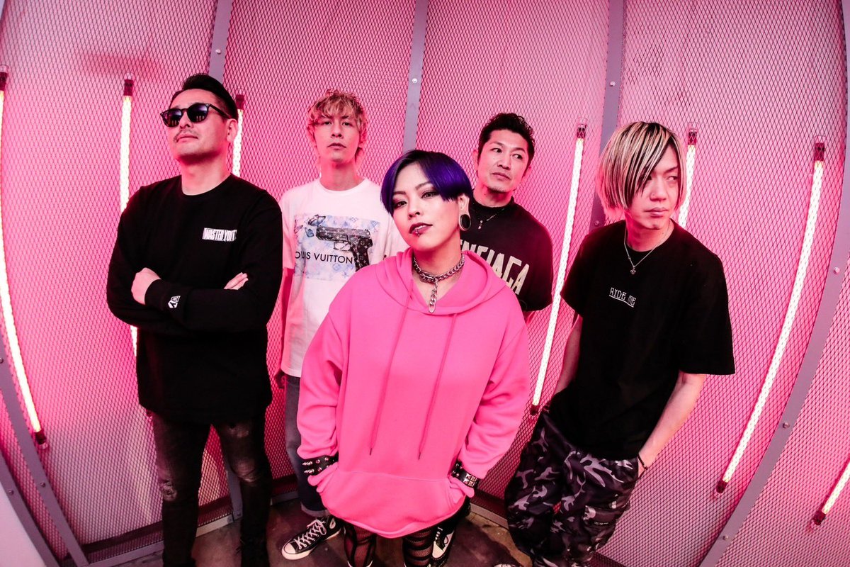 badlips_punk's tweet photo. 2025年9月14日にリリースされる
BADLIPS 1st ALBUM 
No Rules,No Limits,Just Punk.
「ルールなし、限界なし、ただパンク。」から

“Havoc in the city”のPV公開!!

https://t.co/h8Cfhq0Q7P

#badlips #punk #rock #pop #girl #singer https://t.co/7UhUMBTpFS