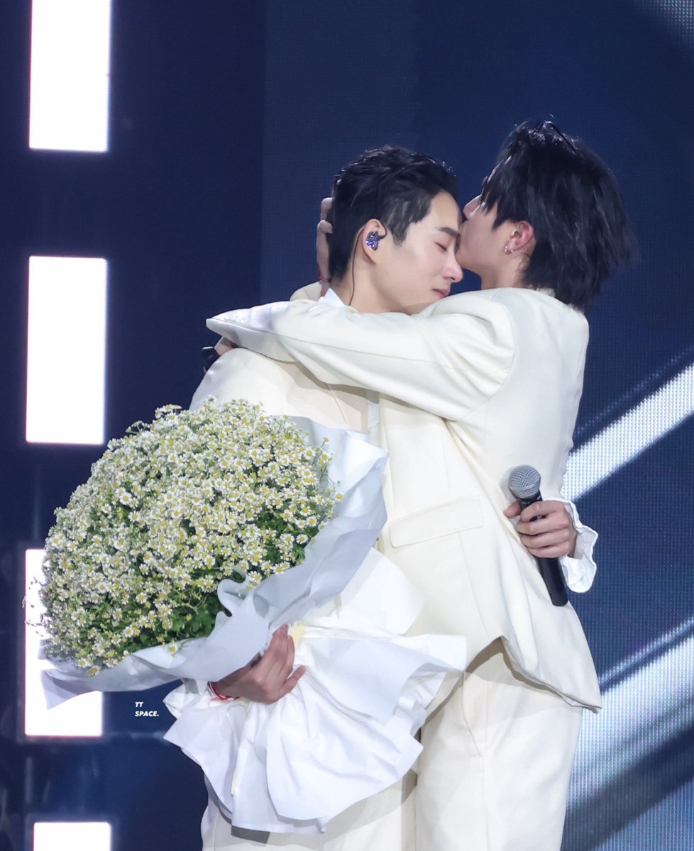 willestlore's tweet image. my williamest, my everything ♥︎