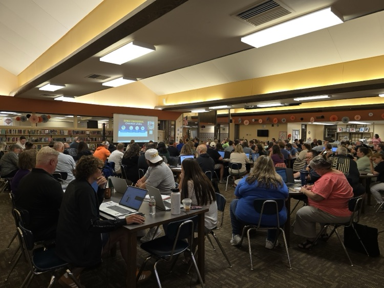 swplains's tweet photo. It's the most wonderful time of the year! Teacher launch of How's School Going? with Augusta this morning! @swplains @AugustaUSD402 @DataInsightPart #HowsSchoolGoing? #ChangeConversationsChangeOutcomes https://t.co/ZzpJPQHiCu