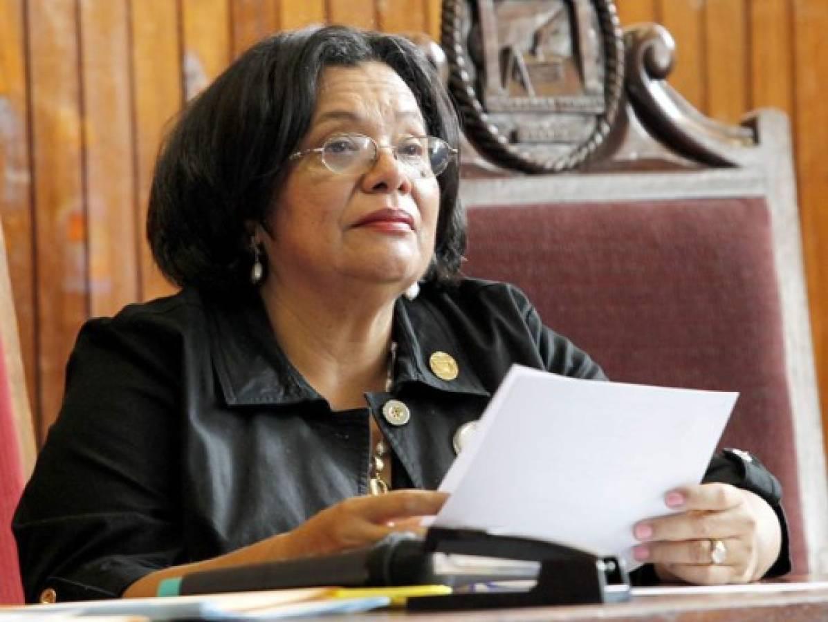 #Actualidad Julieta Castellanos analiza los problemas internos de Libre y su postura frente a la caminata del 16 de agosto dlvr.it/TMQjDq