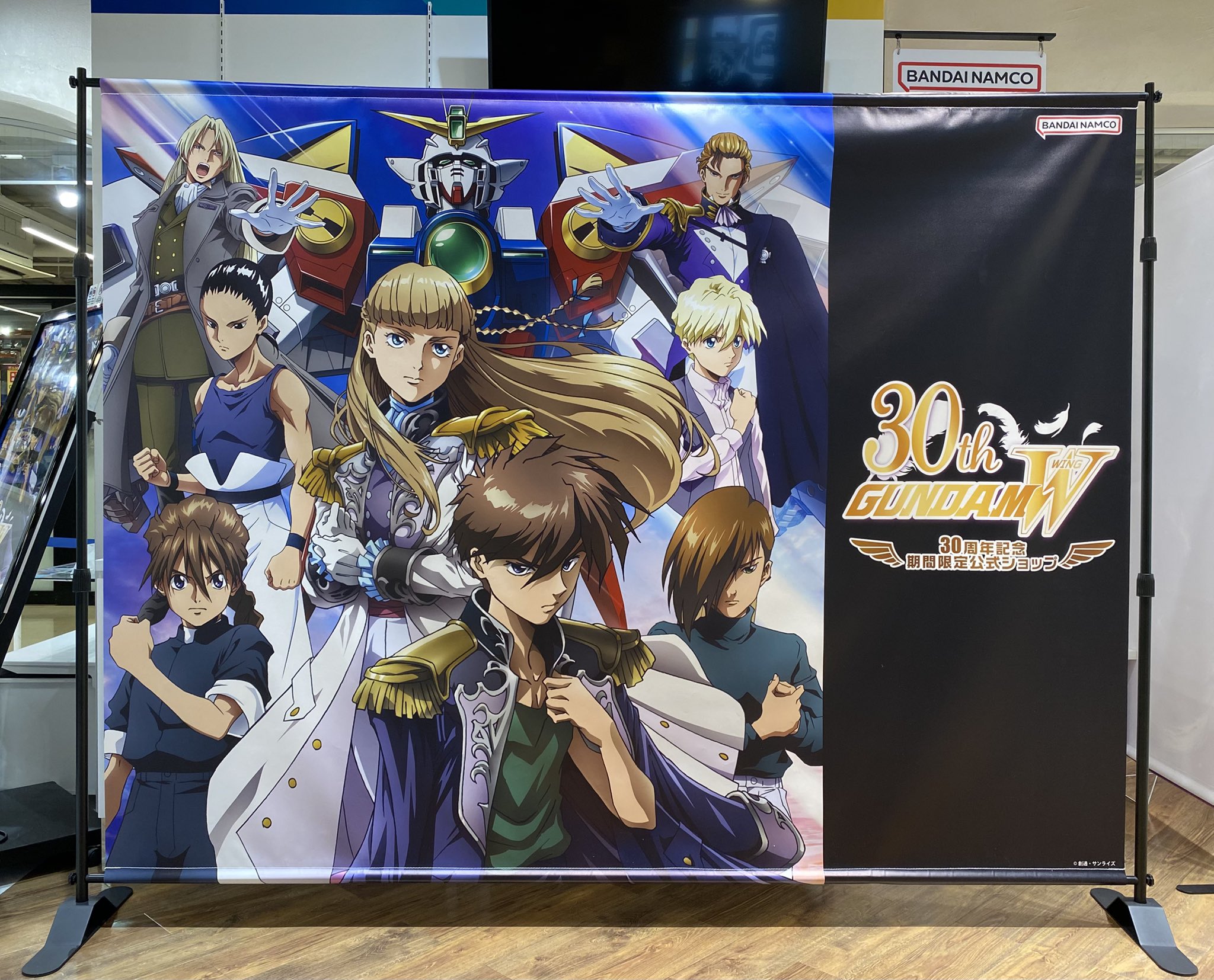 秋葉原アトレガンダムW 30周年記念　スマホスタンド ウイングガンダムゼロ 新機動戦記ガンダムW 30周年記念 期間限定公式ショップ