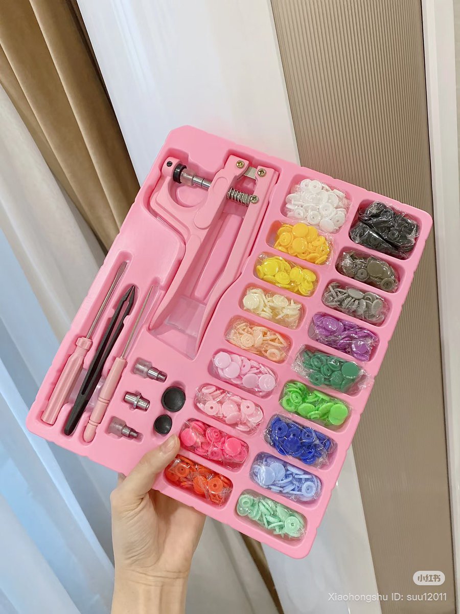 girlboss tweet media