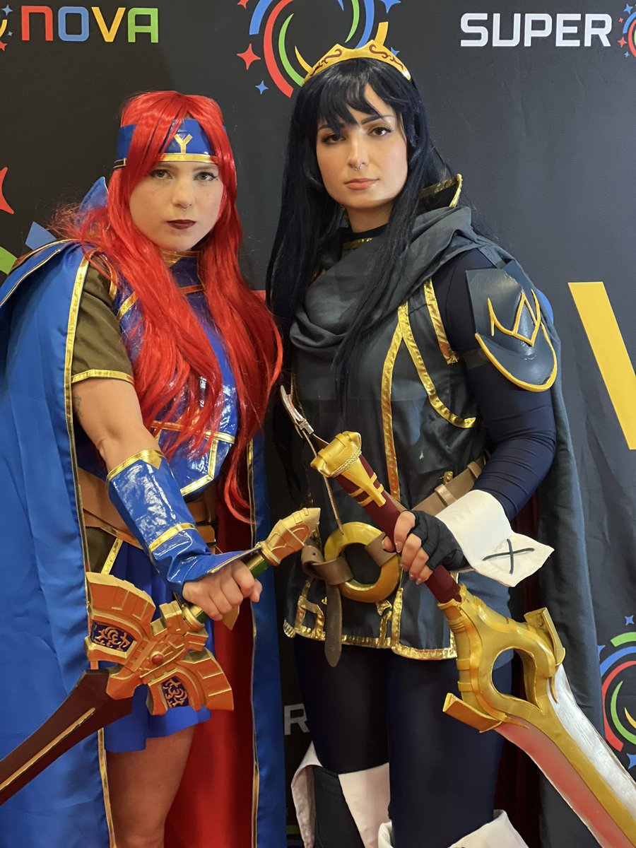 JahnRaissaY's tweet photo. Cosplay Contest ❤️💙
#cosplay #roy #royfireemblem #supersmahbros #smashcon2025 #smashbrosultimate #lucina #supernova #Supernova2025 https://t.co/izVPXCaTEk