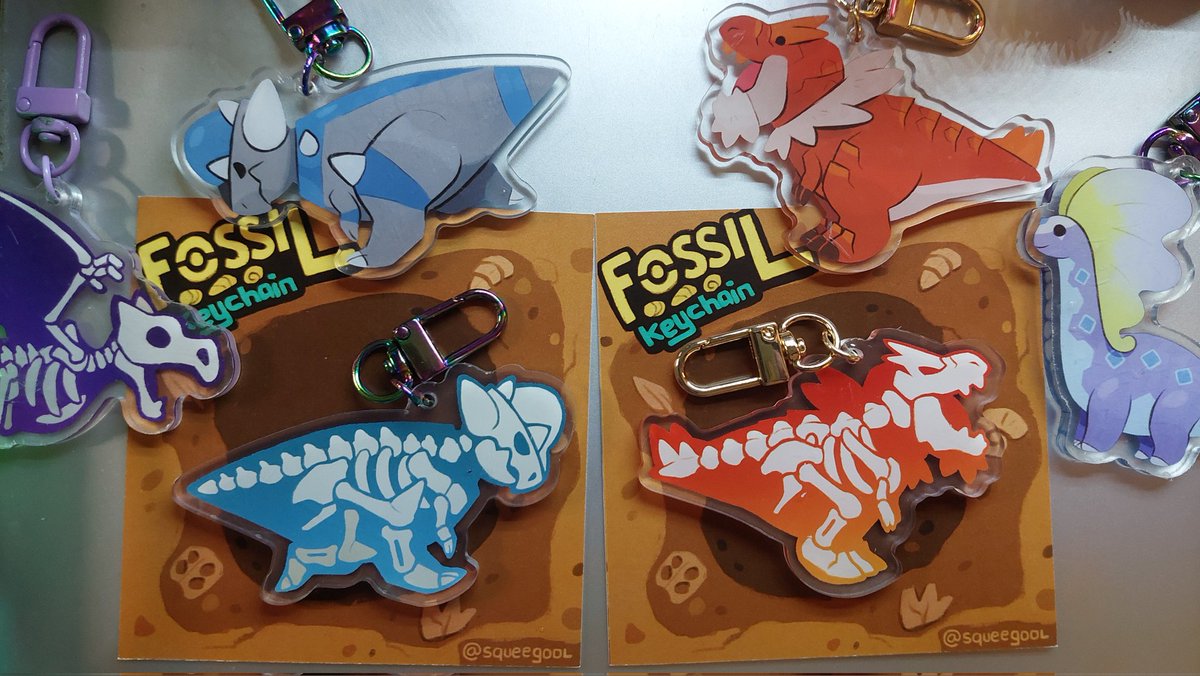 Here's the 2nd wave of my Poke Fossil keychains!! 
Tyrantrum and rampardos

Will be available next month at Pokecon! 😊😊